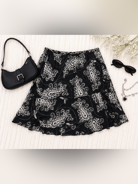 Alfred Dunner Dresses & Skirts - Alfred Dunner Black White Paisley Tiered Pull-On Skirt Women’s Size 20